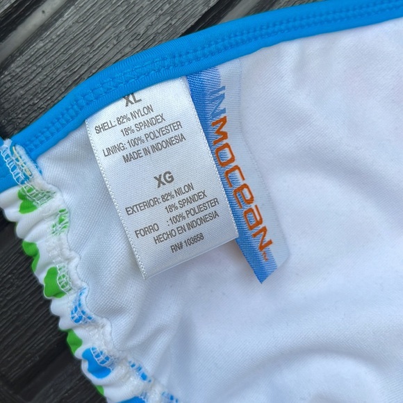 Inmocean - Rainbow Hearts Bikini Top - XL - Picture 10 of 13